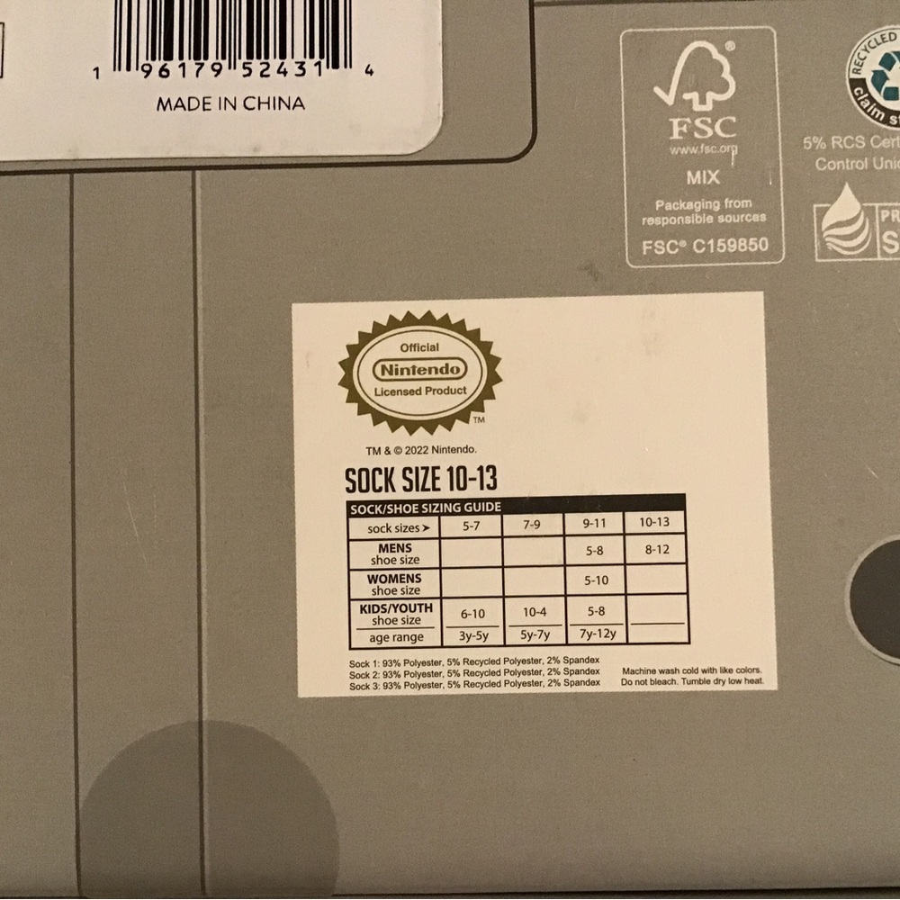 Nintendo Socks - Picture 9 of 10